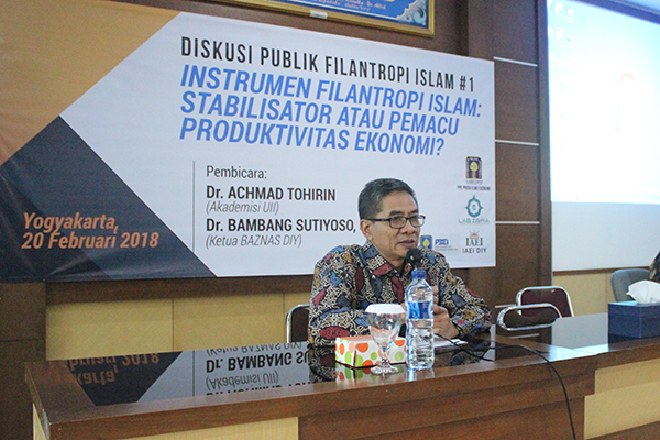 diskusi publik