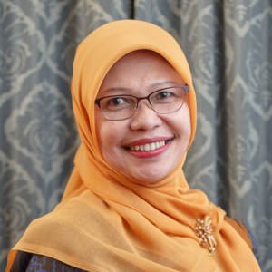 Erna Hidayah - Fakultas Bisnis dan Ekonomika UII