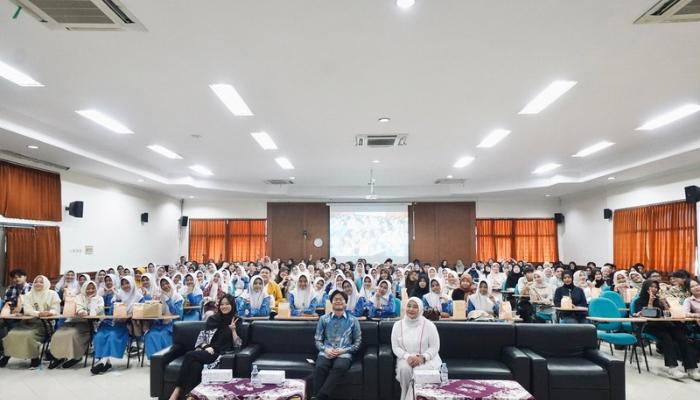 WhatsApp Image 2025 11 10 at 09.27.58 098e0f56 - Fakultas Bisnis dan Ekonomika UII